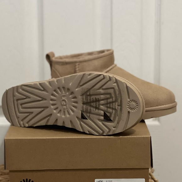 UGG ULTRA MINI DRIFTWOOD SIZE 6 - Picture 6 of 6
